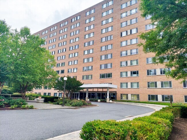 Photo - Spacious 1br/1bth Condo minutes from Downtown Silver Spring!