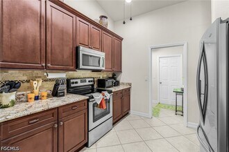 Building Photo - 1513 SW 43rd Ln