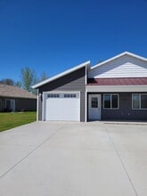 Building Photo - 5282 Christopher Dr