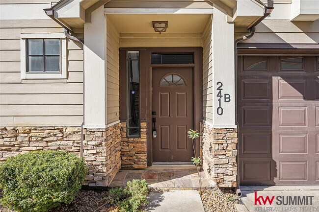 Building Photo - 2410 Calumet St