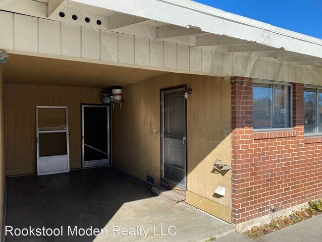 Building Photo - 3 br, 1 bath House - 4211 Laverne
