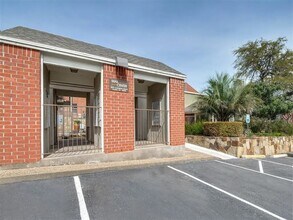 Building Photo - 7610 Cameron Rd