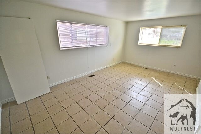 Building Photo - 1610 W Ivy Cir
