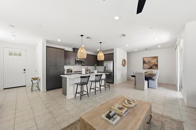 Foto del edificio - 76273 Cornell Wy