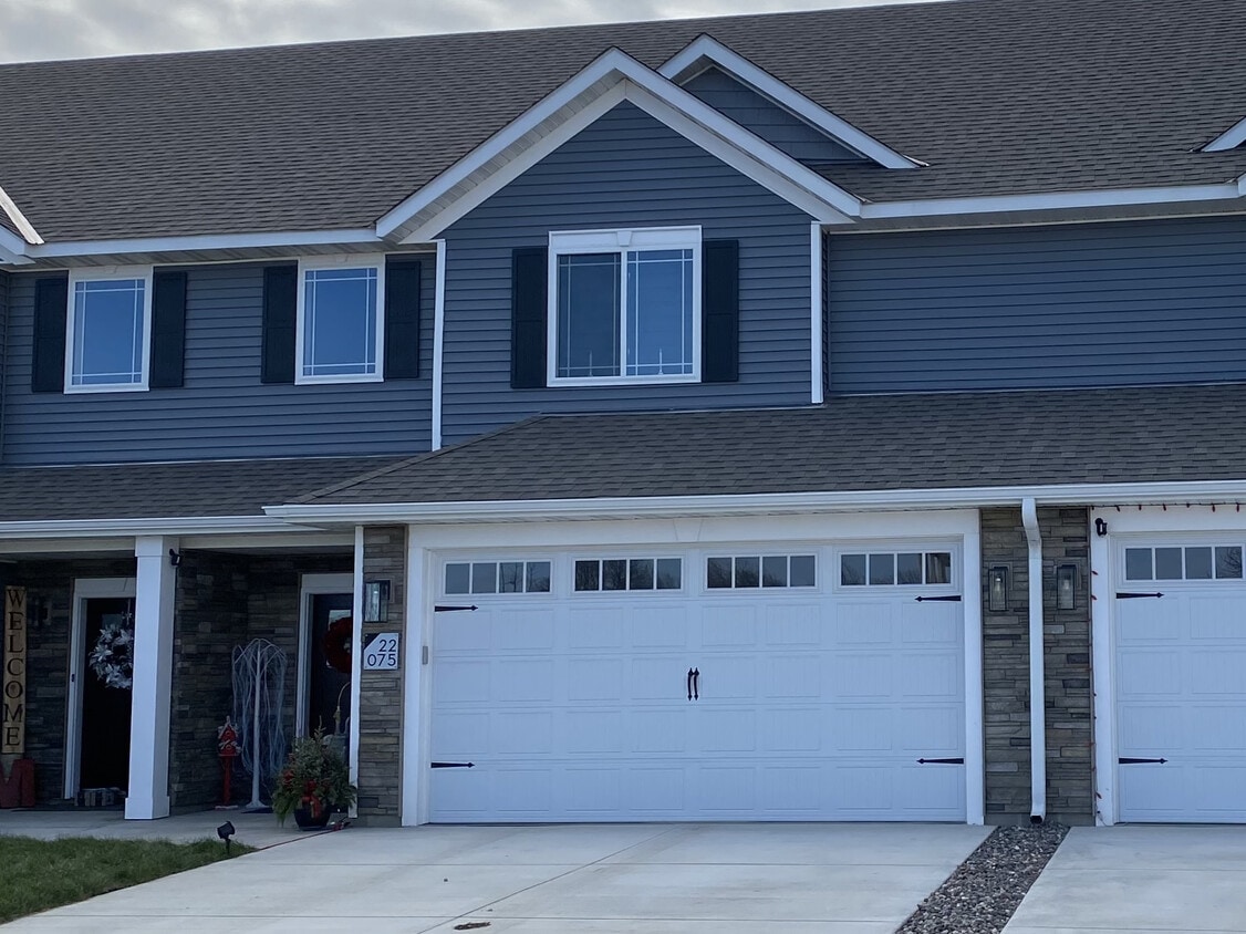 Primary Photo - 22136 Brenly Way