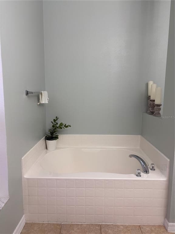 Building Photo - 5610 Forest Ridge Dr