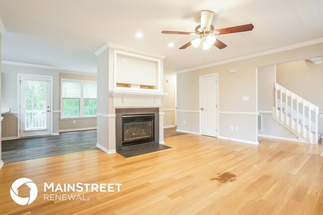 Building Photo - 740 Trebor Dr