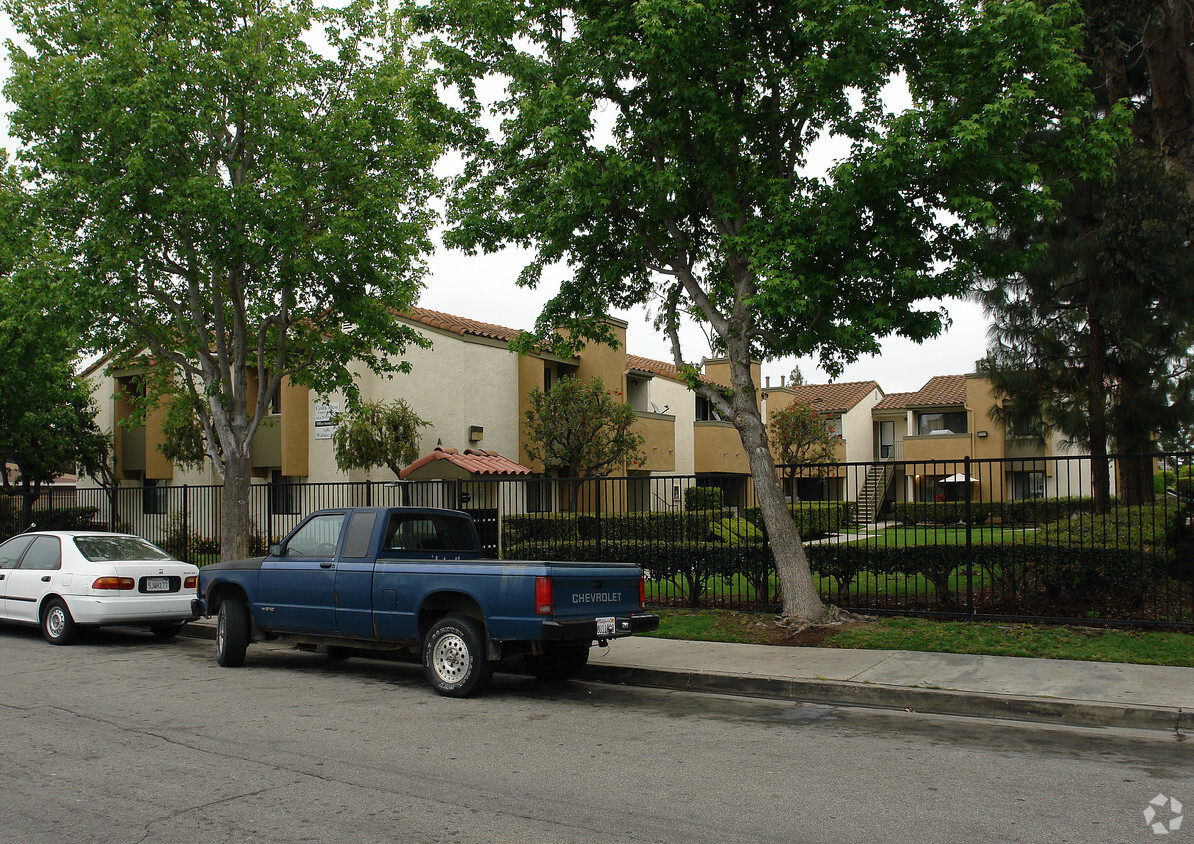 Primary Photo - Costa Mesa Family Village