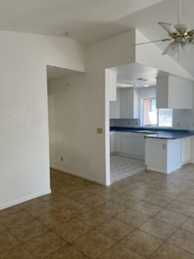 Building Photo - 2-Bedroom, 1-Bathroom Home for Rent in Dos...