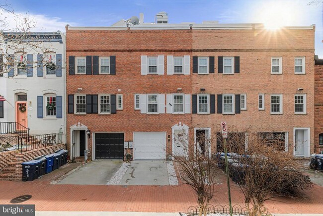 Building Photo - 2420 I St NW