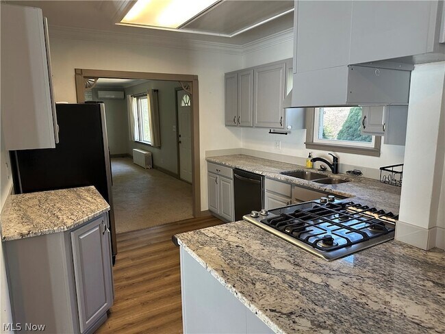 Foto del edificio - 4308 Everett Rd