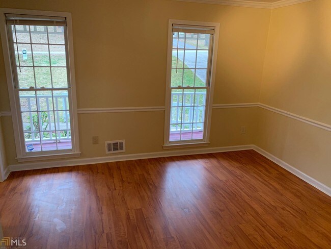Foto del edificio - 4104 Rivermeade Dr SW