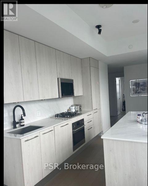 Photo du bâtiment - 501-1501 Adelaide St W
