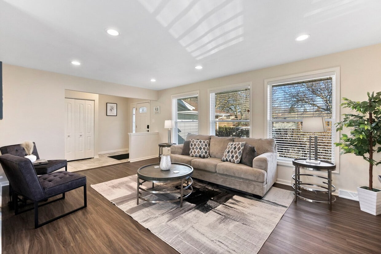 Foto principal - 623 Quail Run Rd