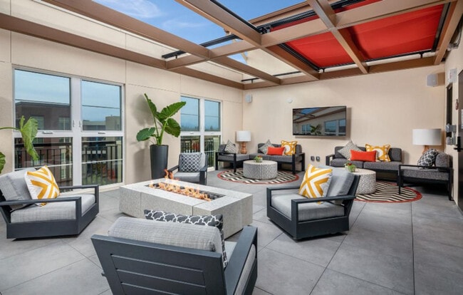 Building Photo - 1650 S Delaware St