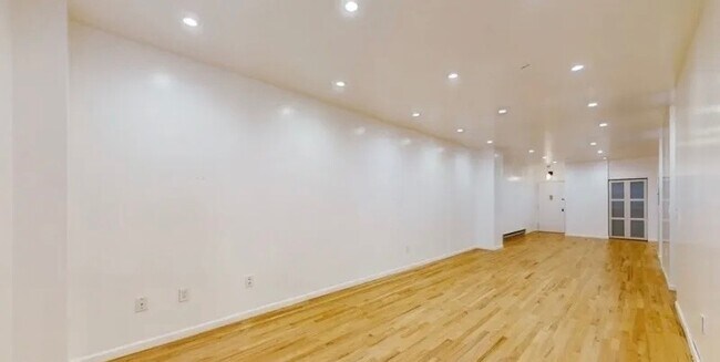 Foto del edificio - 13102b 40th Rd