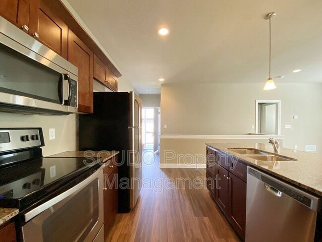 Building Photo - 705 N 74th St