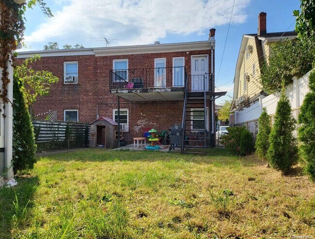 Foto del edificio - 40-19 196th St