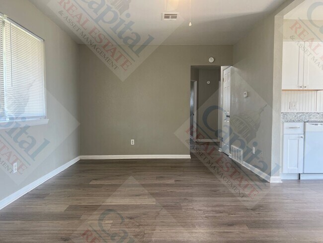 Foto del edificio - 402 W Curtis Dr