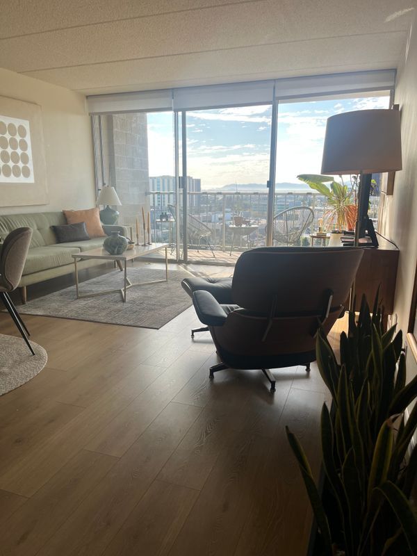 Foto del edificio - 1 Kelton Ct