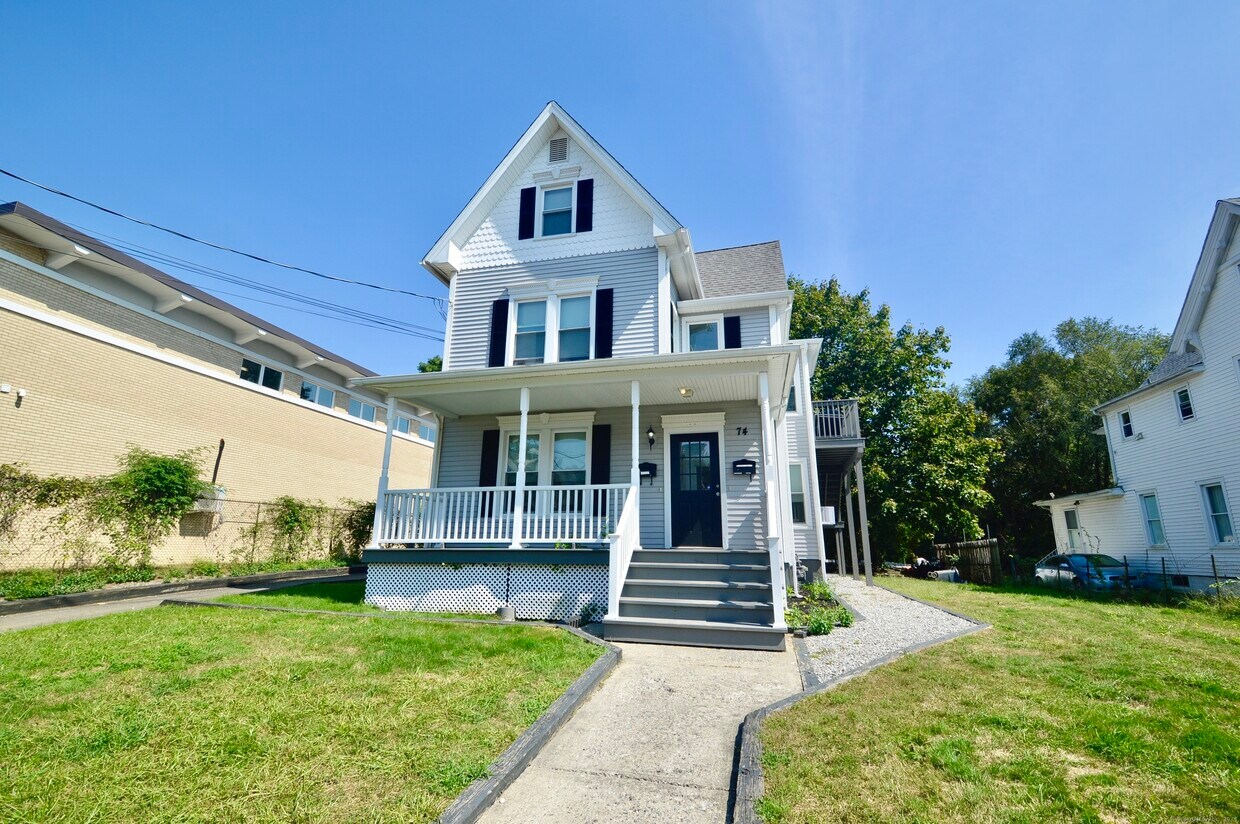 Primary Photo - 74 Howard Ave