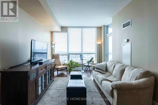 Building Photo - 15 Viking Ln