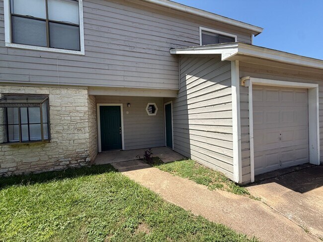 Foto del edificio - 12312 Abney Dr