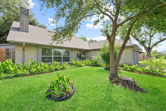 Foto del edificio - 1823 Mandrill Ln