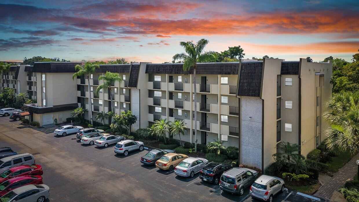 Foto principal - 6100 NW 44th St