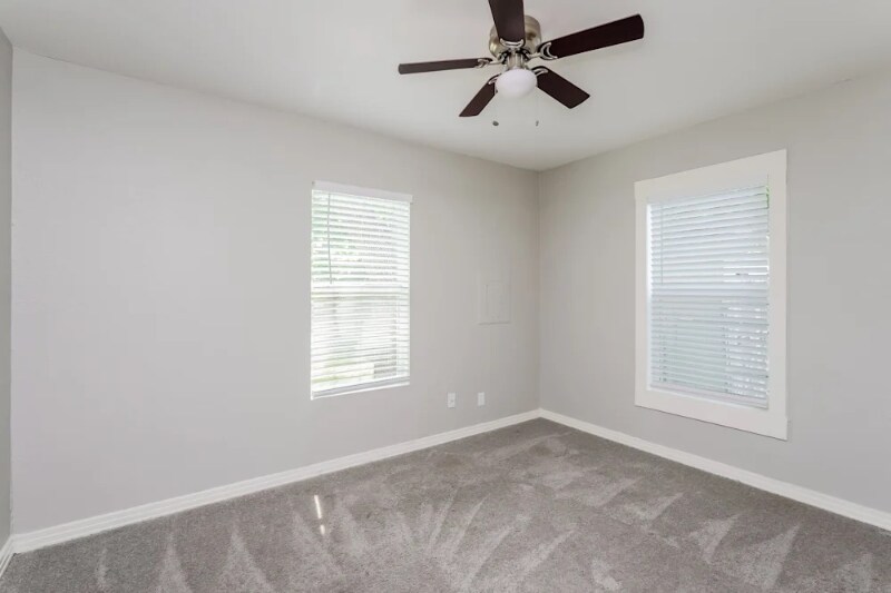 Photo - 5111 Royal Dr