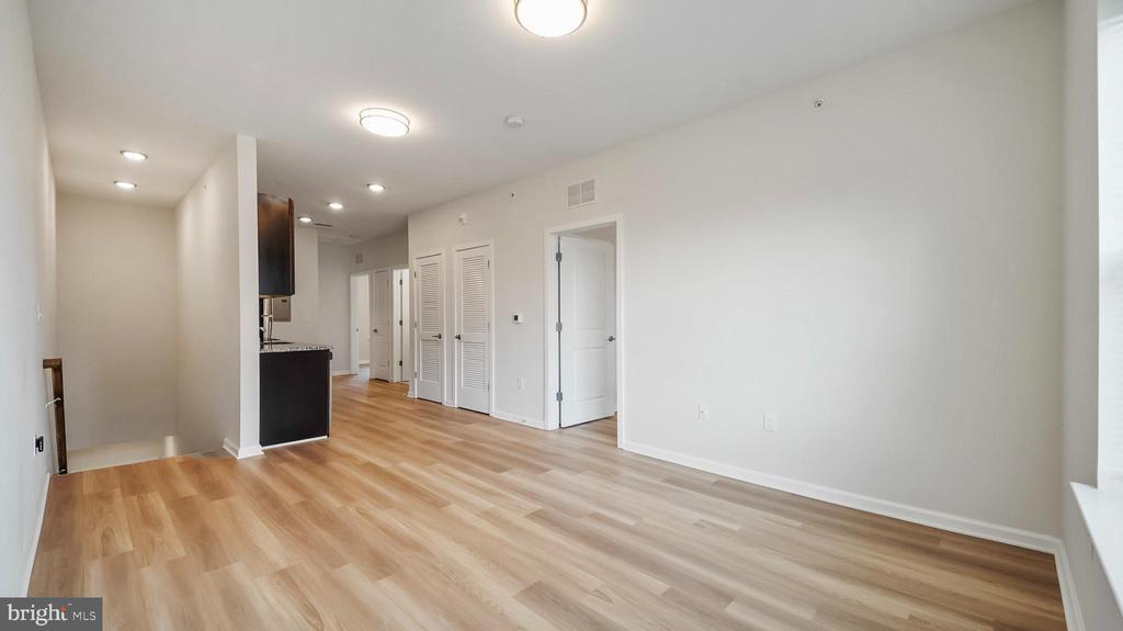 Foto principal - 4907 Hamilton Ave