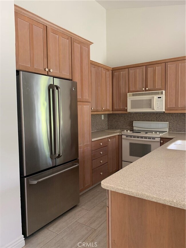 Building Photo - 13 Campton Pl