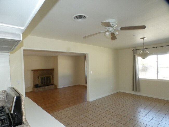 Foto del edificio - Orcutt Home on Large Lot