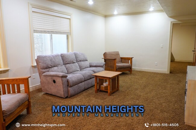 Foto del edificio - 1482 Maple Ave