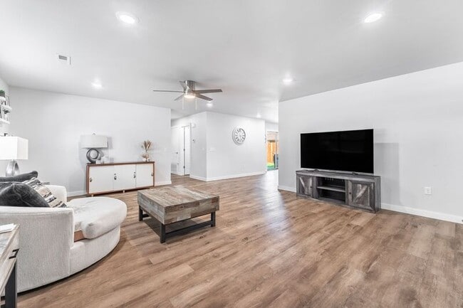 Foto del edificio - 1906 SE Taylor St