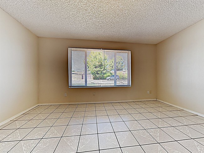 Building Photo - 4 br, 2 bath House - 8407 N 51st Dr