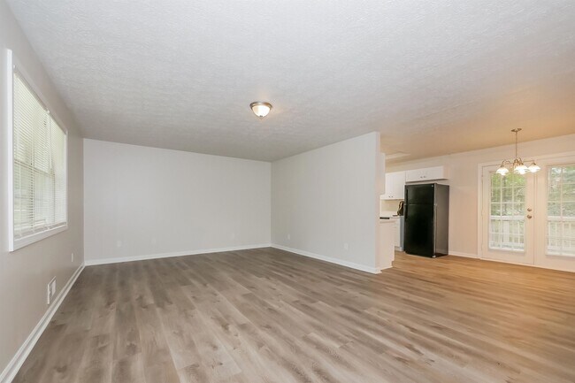 Foto del edificio - 5973 Armour Dr NE