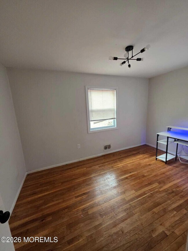 Foto del edificio - 14 Nathan Ave