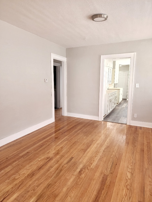 Building Photo - 402 Van Brunt Blvd