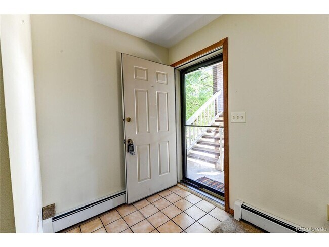 Foto del edificio - Beautiful Aspen Grove Condo in NoBo!  Avai...