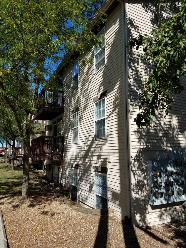 Primary Photo - 266 S Salisbury St