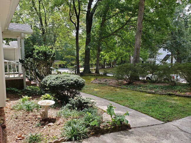 Front Yard - 2704 Pidgeon Hill Rd
