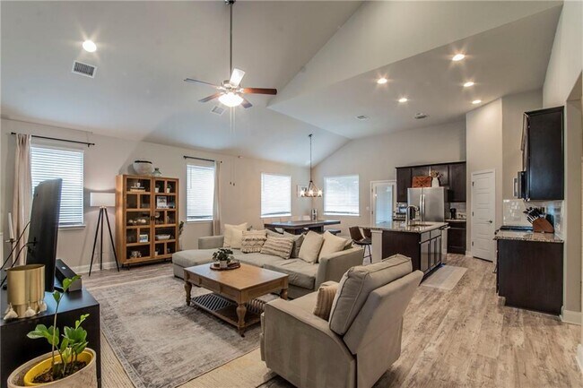 Foto del edificio - 9213 Margaret Jewel Ln