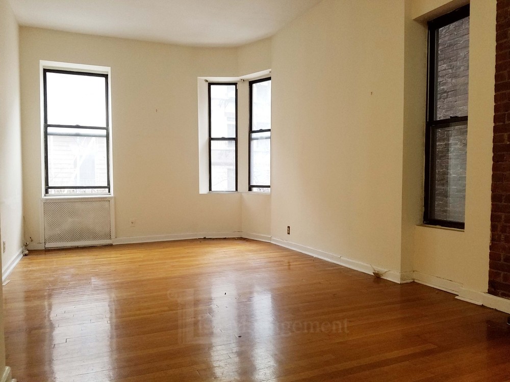 Primary Photo - 201 W 81st St