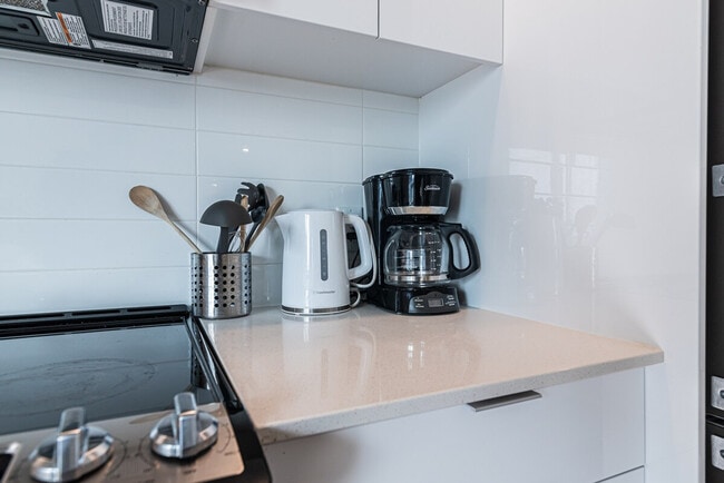 Building Photo - 540 Boul. de Maisonneuve E