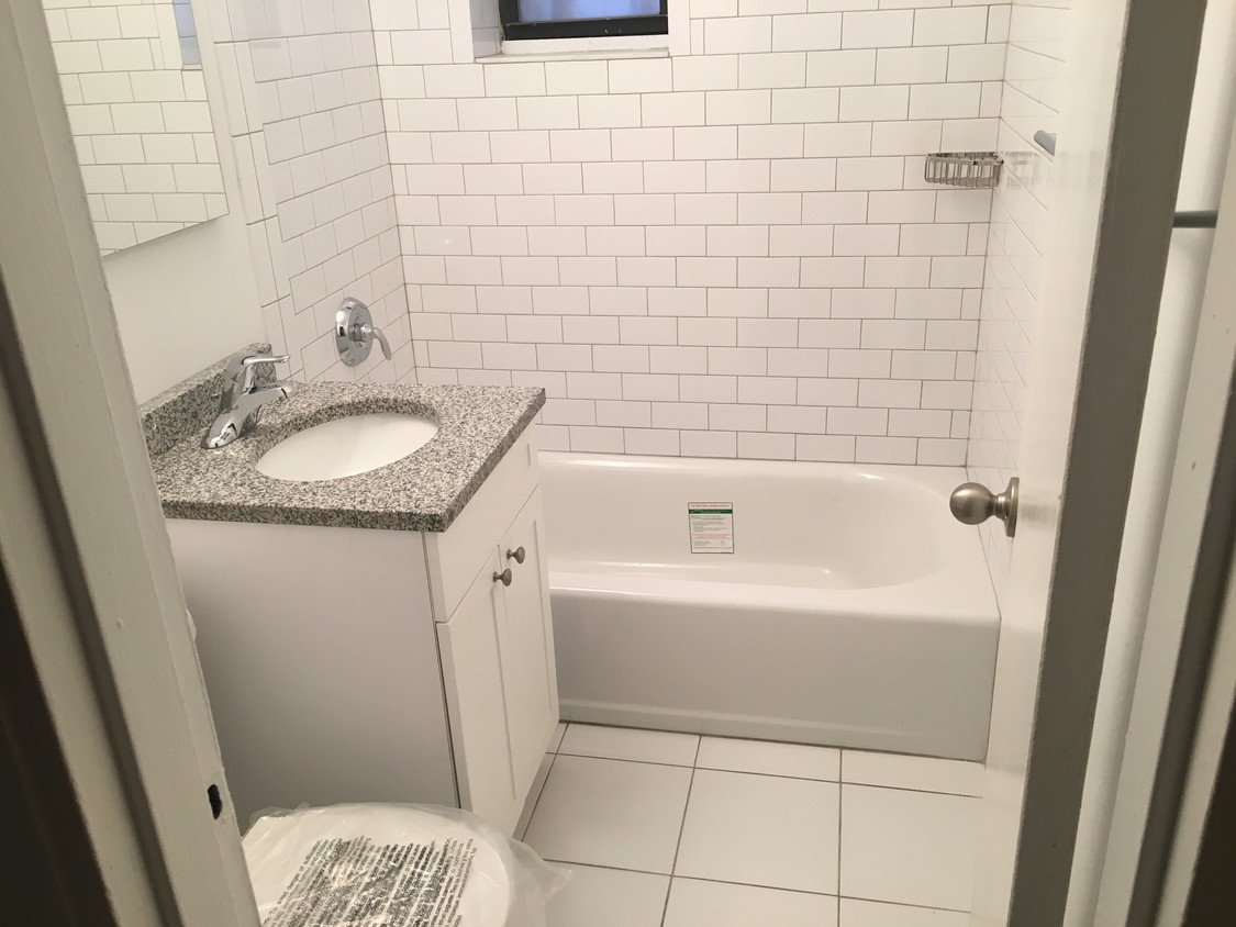 Primary Photo - 381 Avenue X