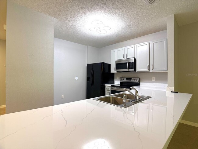Foto del edificio - 447 Arbor Lakes Dr
