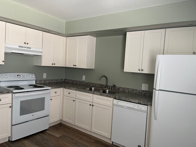 Foto del edificio - 101 Lake Hunter Dr