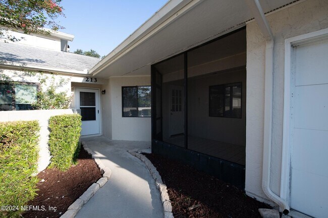Building Photo - 213 La Pasada Cir E