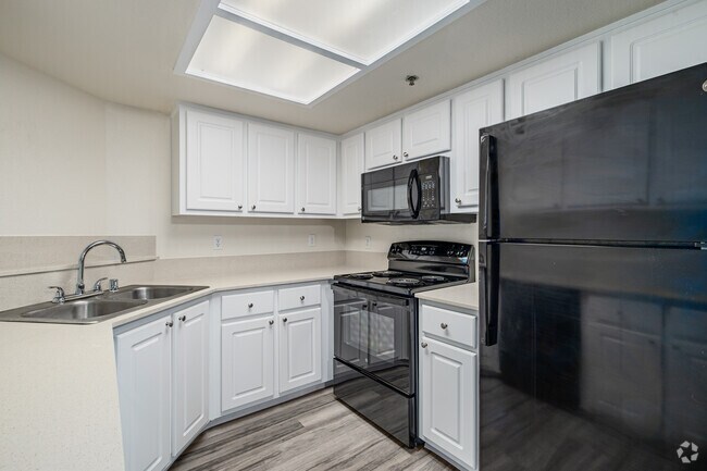 1 habitación, 1 baño - 712 pies cuadrados - Cocina - Greystone Apartments